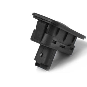 Fournisseur transfrontalier de pièces automobiles pour Renault 8200076256 Système de verrouillage centralisé comprenant un interrupteur de hayon et un interrupteur de coffre de voiture - Product Image 4