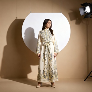 Abaya Elegante de Poliéster con Estampado de Diseño Nuevo y Premium para Mujeres Musulmanas, Vestido de Lujo Personalizado al por Mayor - Product Image 1