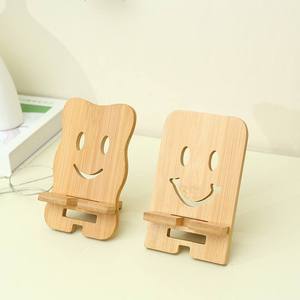 Soporte de madera para teléfono con forma de casa de dibujos animados, soporte de bambú para escritorio para teléfono móvil - Product Image 2