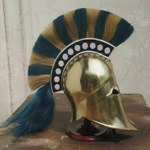 Casco Corintio Dorado con Pluma Azul y Dorada, Pieza de Exhibición de Armadura Metálica Hecha a Mano, Impresión Digital Vintage - Product Image 1
