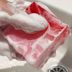 Kit de regalo de aceite Yoni Perfume de fresa Gel de lavado femenino Jabón Yoni para mujer - Product Image 3