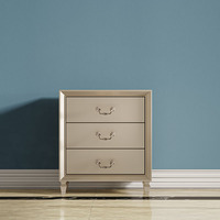 Table de chevet de style européen moderne et luxueuse, panneau en bois vieilli, finition en acier inoxydable doré, 3 tiroirs pour la chambre à coucher