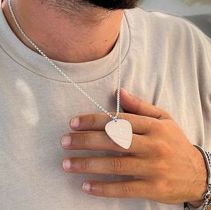 مجوهرات ملهمة الحد الأدنى مطلية بالذهب عيار 18 من الفولاذ المقاوم للصدأ عالي المصقول من الزركون العصري للغيتار قلادة قلادة - Product Image 6