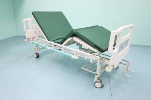 Lit d'hôpital manuel, lit d'hôpital pour soins infirmiers, lit d'hôpital réglable, lit d'hôpital à 2 manivelle, lit d'hôpital pour clinique - Product Image 4