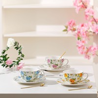 Ensemble tasse et soucoupe à latte en céramique de style nordique floral, luxe léger, 250 ml, emballage cadeau de haute qualité, vente en gros disponible, cadeaux