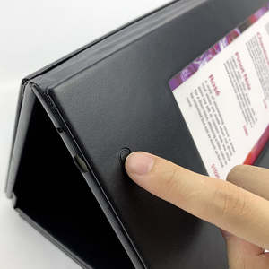 Soporte de Menú Triangular Giratorio de 3 Vistas con Precio de Fábrica, Soporte de Menú Digital Recargable para Restaurante, Menú con Luz LED para Bar Club - Product Image 4