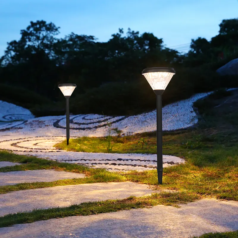 Lámpara de estaca de color blanco o blanco, iluminación de paisaje de césped al aire libre, luz solar de jardín para decoración de jardín de casa
