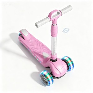 Trottinette stable à 3 roues pour enfants, plateforme extra large antidérapante, guidon réglable, roues en PU lumineuses LED colorées, design pliable - Product Image 5