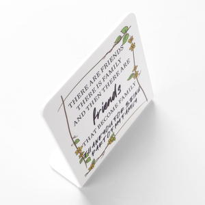 Insegna da Scrivania in Acrilico 'Amici che Diventano Famiglia', Regalo di Amicizia, Decorazione per Ufficio e Casa, Souvenir di Ringraziamento - Product Image 4