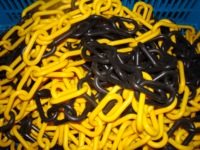 Chaîne de barrière en plastique solide rouge/blanc/jaune/noir de 6mm/8mm/10mm Chaîne en plastique de sécurité en matériau PE durable