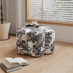 Tabouret de canapé créatif français crème moderne petit appartement sens de haut niveau Internet poufs de célébrités maison salon pétale - Product Image 5