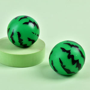 Juguete Antiestrés de Goma con Forma de Bola de Sandía Fluida de 6 cm, Creativo, para Aliviar el Estrés y Mejorar el Estado de Ánimo, Llavero, Colgante para Bolsa, Accesorios - Product Image 1