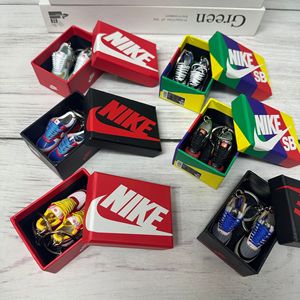 <span class=keywords><strong>Mini</strong></span> 3D Giày khuôn PVC <span class=keywords><strong>Keychain</strong></span> thời trang thương hiệu doanh mặt dây chuyền cho Túi Chìa khóa trang trí Giày Mặt dây chuyền phụ kiện - Product Image 3