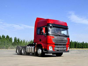 Camión Tractor X3000 Ligero 6x4 |   Camión de Transporte de Confianza Mundial para Logística, Puertos y Transporte de Larga Distancia - Product Image 5