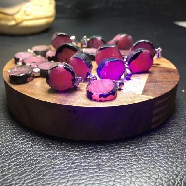 Wholesale Healing Stones Crystal Beautiful Polished Ruby Pendant for Decoration