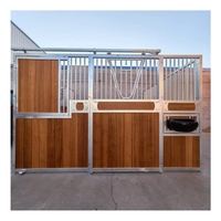 Vente d'équipement d'écurie préfabriqué pour l'extérieur Étable à chevaux luxueuse de haute qualité de style européen à structure métallique remplie de bambou