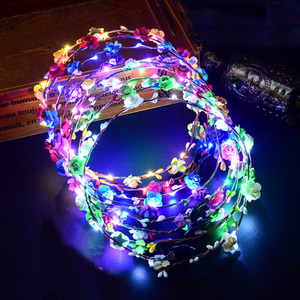 Venta al por mayor LED tocado flor corona diadema brillante boda fiesta Navidad guirnaldas flor corona - Product Image 1