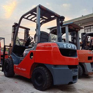 Used Toyota 8F30 <b>Forklift</b> 3 Ton Diesel/Gas Engine 4300kg 0-2000 Hours Good Condition Made in USA Low Oil Safety - Product Image 5