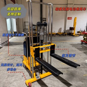 รถยกกึ่งไฟฟ้าแบบยกซ้อน รับน้ำหนัก 150 กก. ยกสูงสุด 1760 มม. แบบใช้แรงผลัก สำหรับงานขนย้ายวัสดุ - Product Image 4