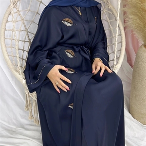 Abaya de Dubái para Eid, Vestido Musulmán Premium para Mujer, Hecho a Mano con Patrón de Hojas, Bordado con Cuentas, Kimono de Crepé Satinado - Product Image 1