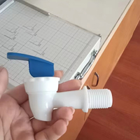 Robinet distributeur de boissons en plastique réutilisable, bec verseur à levier pour eau et boissons, valve de distribution pour bidon d'eau