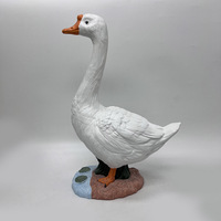 Statue de grande oie en résine de style minimaliste pour chambre à coucher de ferme chaleureuse, pour grossistes