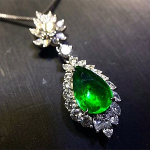 Luxury 18k White Gold <strong>Drop</strong> <strong>Earrings</strong> Trendy Fine Natural Green <strong>Emerald</strong> for Wedding or Gift Wholesale for Women - Product Image 4