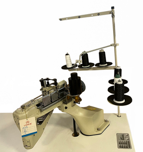 産業機械4針6糸フィードオフアームフラットシーマーミシンRN6300-D3 - Product Image 1