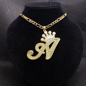 สร้อยคอจี้สลักตัวอักษร A-Z สีทอง18K แบบทำมือเครื่องประดับแบบทำมือสำหรับผู้ชายและผู้หญิงชื่อคิวบาทำจากสเตนเลสสตีล - Product Image 4