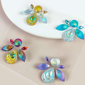 Pegatinas de Cola de Sirena para la Cara, Calcomanías de Corazón con Diamantes de Imitación, Tatuajes Temporales de Lágrimas de Gema para Fiestas y Escenarios - Product Image 6