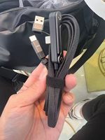 Kabel Pengisian Cepat Tipe-C 240W Braided 2-in-1 Lipat dengan Penyangga Ponsel yang Dapat Disesuaikan, Desain Tahan Lama untuk Perangkat Seluler Android