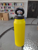 Bouteille isotherme en acier inoxydable avec trépied MagSafe et paille – Nouveauté en stock