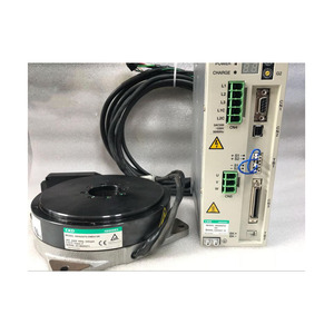 Motor y Accionamiento de Automatización de Plástico CKD AX9000TS AX4009TS-DM04-U0 - Product Image 1