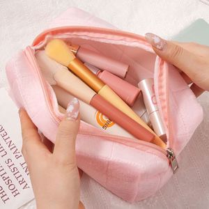 Wholesale Fashion Women Cosmetic Bag Portable Travel Makeup Bag Custom Logo - Product Image 5