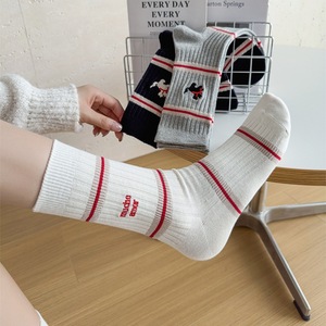 <span class=keywords><strong>Chaussettes</strong></span> personnalisables tendance saisonnière unisexe respirantes avec motif <span class=keywords><strong>chien</strong></span> rayé mignon en coton à double aiguille <span class=keywords><strong>pour</strong></span> femme - Product Image 4