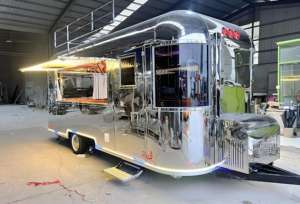 Carrito Clásico Americano de Hot Dogs y Hamburguesas con Parrilla Plana, Frankfurters de Carne de Res y Panes Frescos para Esquinas de Calle y Eventos Deportivos - Product Image 3