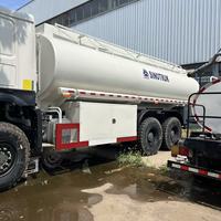 Camion-citerne SINOTRUK HOWO 6X4 12 CBM, 290HP, cabine avec climatisation, réservoir en acier au carbone pour la livraison de diesel et d'essence