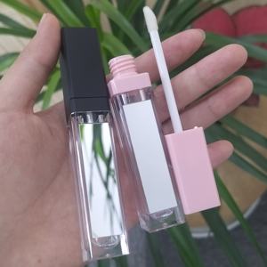 El tubo de brillo de labios LED rosa y negro de 8,5 ml más vendido y el contenedor vacío de color de aceite de labios espejo se puede personalizar - Product Image 3