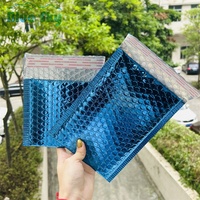 Fournisseur en gros Enveloppe rembourrée à bulles bleues enveloppe à bulles d'air poly sacs postaux échantillon gratuit sac à bulles enduit d'aluminium de courrier