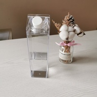 Bouteille d'Eau en Carton de Lait en Plastique Transparent Anti-Fuite 500ml 1000ml en Gros, Bouteille d'Eau Carrée Colorée Transparente pour Pique-nique