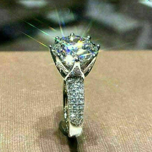 Anello da Donna con Corona Incastonata di Zirconi, Taglio Otto Cuori Otto Frecce, Elegante Gioiello per Fidanzamento, Uso Quotidiano e Feste, Regalo - Product Image 4