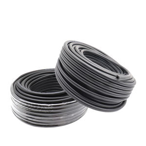 Tuyau en caoutchouc de livraison d'huile d'ingénierie flexible noir de haute qualité, tuyau de carburant d'essence résistant à l'huile - Product Image 1