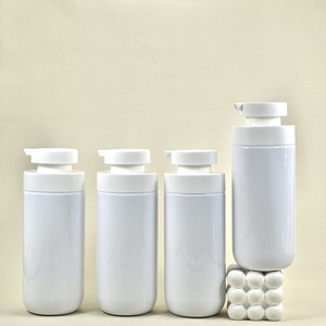 Flacon pompe plat à épaules pour lotion, shampoing, après-shampoing, <span class=keywords><strong>gel</strong></span> <span class=keywords><strong>douche</strong></span>, rechargeable en plastique, 500 ml, PET, pour fabricants et fournisseurs - Product Image 1