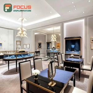 Vitrinas de Vidrio de Alta Gama con Marco Metálico, Múltiples Niveles, con Cerradura, Iluminación LED, Diseño Interior Premium para Joyería Dorada - Product Image 5