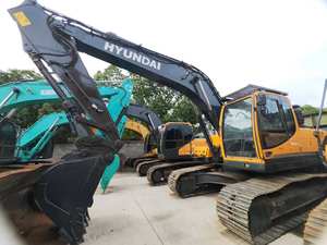 Excavatrice d'occasion Hyundai 220LC-9S de 22 tonnes, robuste, avec moteur et pompe, capacité de la benne de 1,05 m, puissance de 113 kW, à vendre - Product Image 2