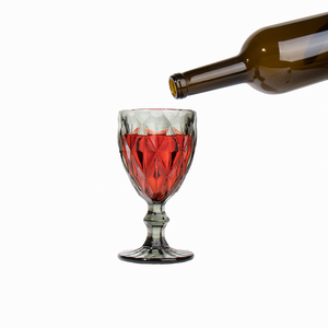 <span class=keywords><strong>Verre</strong></span> de secours en forme de diamant de luxe 240ml 330ml <span class=keywords><strong>verre</strong></span> à vin rouge jus de ménage <span class=keywords><strong>verre</strong></span> à pied haut - Product Image 6