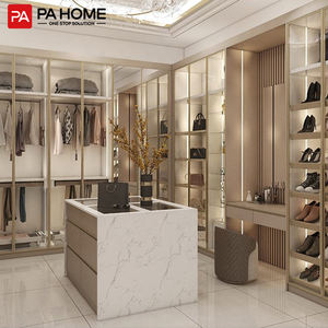 خزانة ملابس خشبية بتصميم عصري فاخر من الشركة المصنعة، أثاث غرفة النوم - Product Image 1