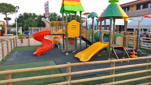 Équipement de terrain de jeu extérieur en plastique sur le thème de la nature pour parcs, communautés et écoles maternelles, certifié ASTM F1487, membre IPEMA - Product Image 5