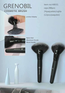 Pennello da Trucco Grande Chenqilu con Setole Sintetiche e Manico in Plastica per Applicazione sul Viso - Product Image 3
