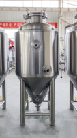 Fermenteur commercial de bière artisanale 4BBL en acier inoxydable SUS304, cuve conique avec enveloppe de refroidissement et vanne de pression